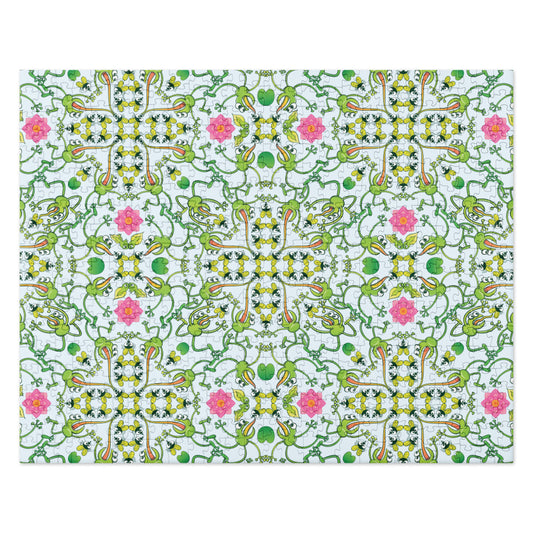 Funny frogs hunting flies Jigsaw puzzle. 520 pieces