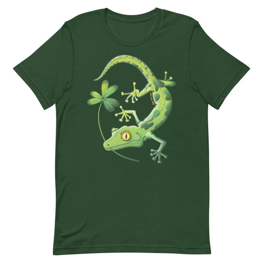 Saint Patrick’s Day Gecko holding a shamrock Short-Sleeve Unisex T-Shirt. Forest green. Front view