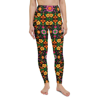 Wild flowers in a luxuriant jungle Yoga Leggings-Yoga leggings