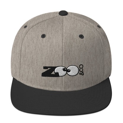 Zoo&co branded Snapback Hat. Heather black. Front view