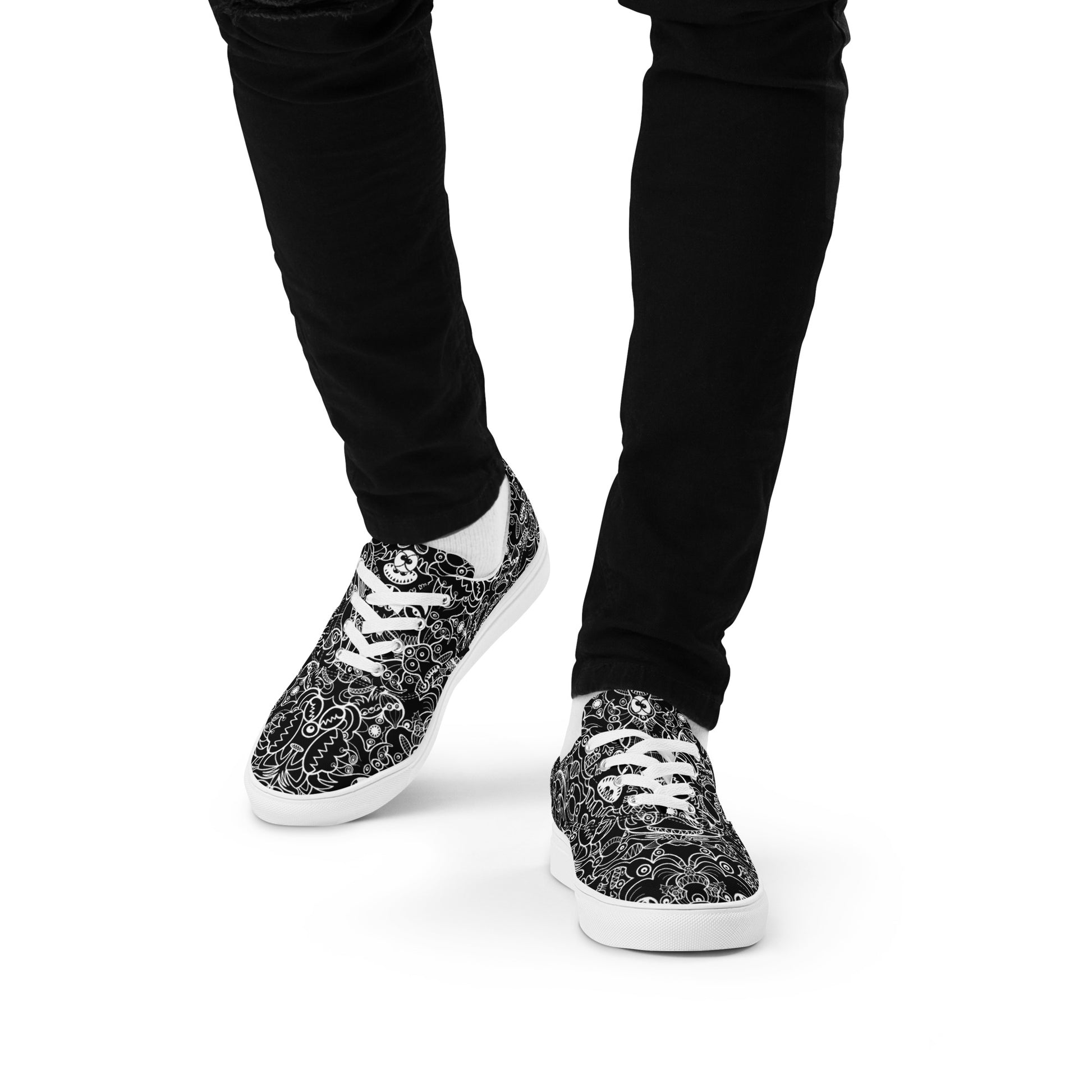 The powerful dark side of the Doodle world Men’s lace-up canvas shoes. Lifestyle