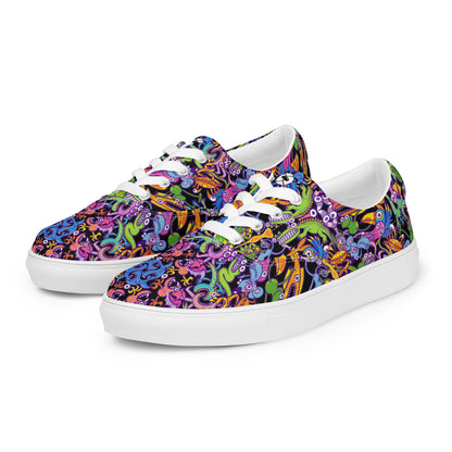 Eccentric critters in a lively crazy festival Men’s lace-up canvas shoes. Overview