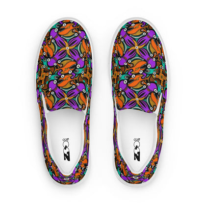 Mesmerizing creatures straight from the deep ocean Men’s slip-on canvas shoes. Top view
