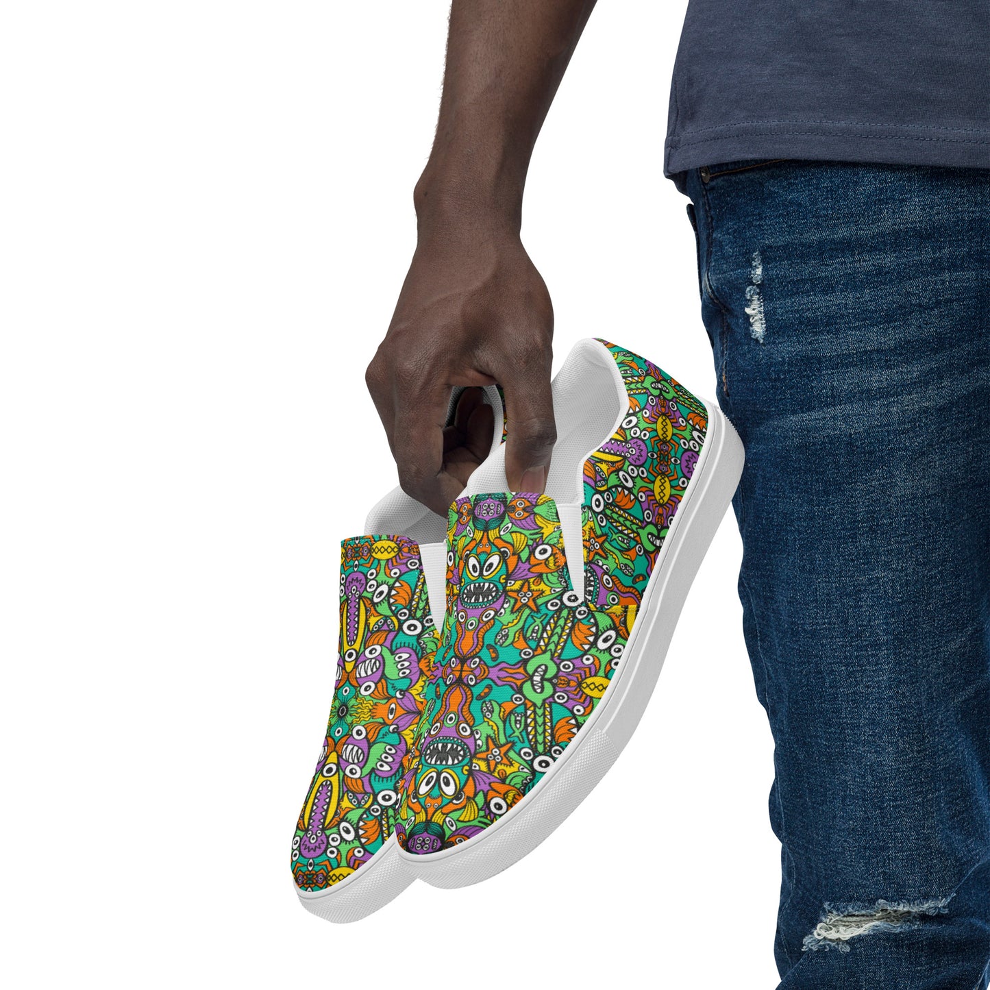 The vast ocean is full of doodle critters Men’s slip-on canvas shoes. Lifestyle