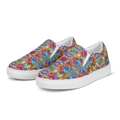 Psychedelic monsters having fun pattern design Men’s slip-on canvas shoes. Overview