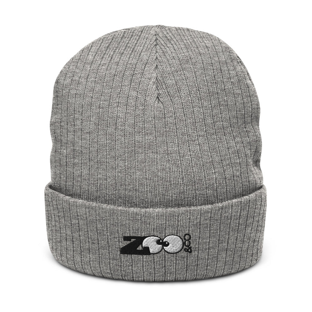 Zoo&co branded Recycled cuffed beanie. Light grey melange. Front view
