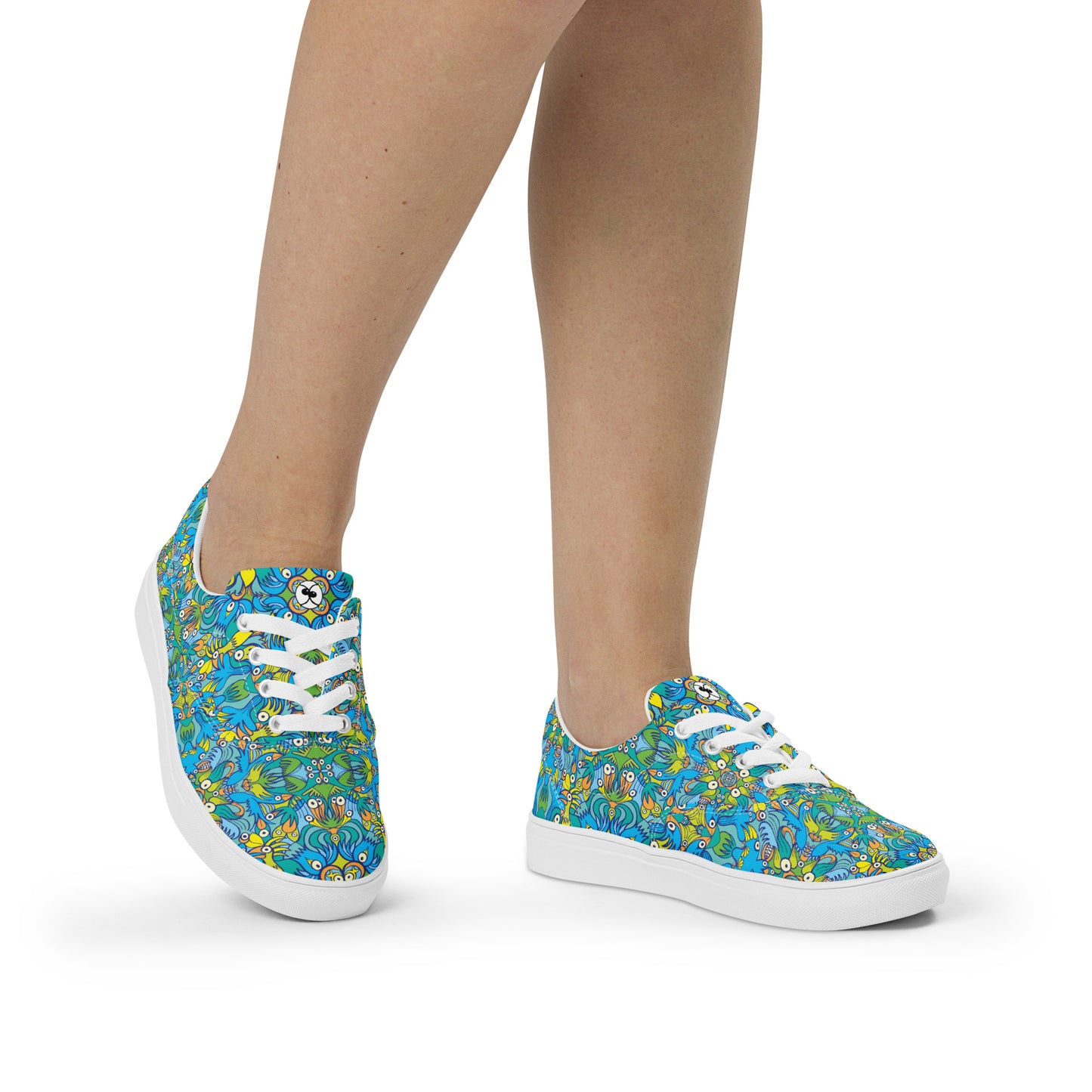 Exotic birds tropical pattern Women’s lace-up canvas shoes. Lifestyle