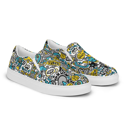 Discover a whole Doodle world buzzing in Lost city Women’s slip-on canvas shoes. Overview